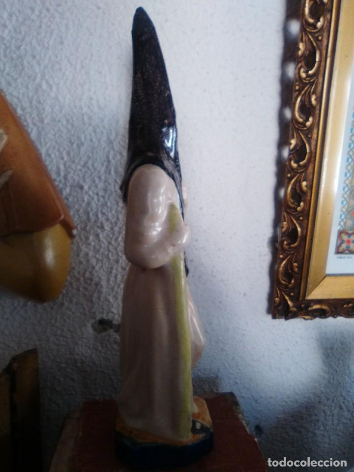 Antig&uuml;edades: capuch&oacute;n de cer&aacute;mica de Triana. - Foto 2