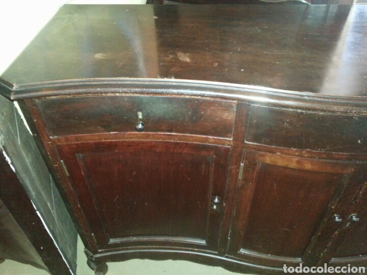 Antig&uuml;edades: Aparador largo puertas y cajones - Foto 3