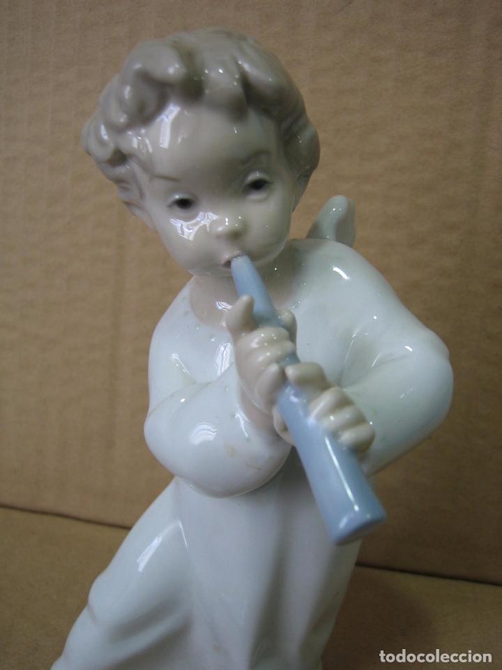 Antig&uuml;edades: Figua de porcelana - Foto 2