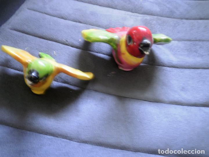 Antig&uuml;edades: Dos p&aacute;jaros de cer&aacute;mica. - Foto 2