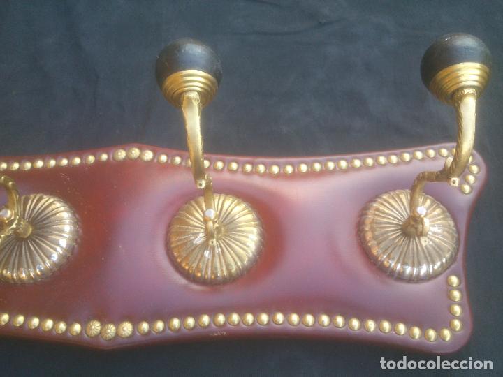 Antig&uuml;edades: ANTIGUO PERCHERO COLGADOR BRONCE - Foto 2