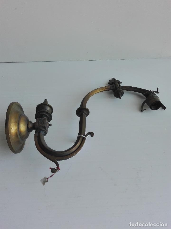Antig&uuml;edades: APLIQUE MURAL DE BRONCE PARA UNA VELA - Foto 1