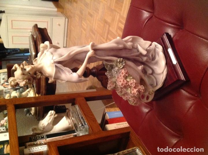 Antig&uuml;edades: Dama de primavera sobre dise&ntilde;o Armani - Foto 4