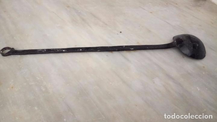 Antig&uuml;edades: Antiguo crisol, cuchar&oacute;n forja - Foto 3