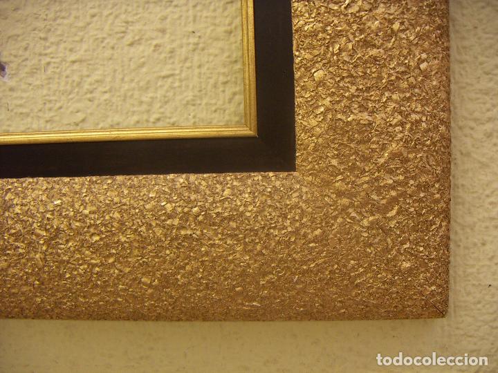 Antig&uuml;edades: Marco ancho de madera y oro 38X46 cm. - Foto 1