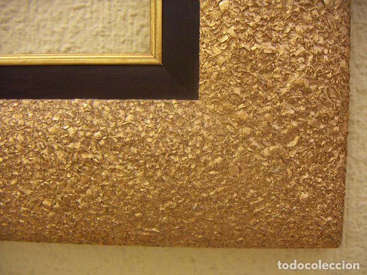 Antig&uuml;edades: Marco ancho de madera y oro 38X46 cm. - Foto 3