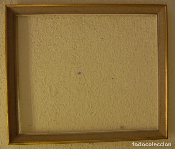 Antig&uuml;edades: Viejo marco de madera y oro 55X46 cm. - Foto 4