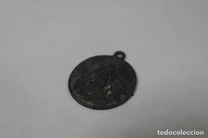 Antig&uuml;edades: Antigua medalla. Inmaculada Concepci&oacute;n - Foto 1