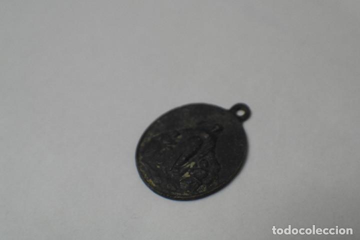 Antig&uuml;edades: Antigua medalla. Inmaculada Concepci&oacute;n - Foto 4