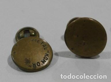Antig&uuml;edades: Antiguos abrochos - Foto 1