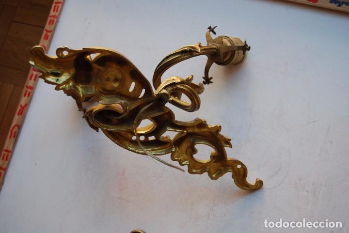 Antig&uuml;edades: Apliques tipo franc&eacute;s con tulipas de cristal - Foto 2
