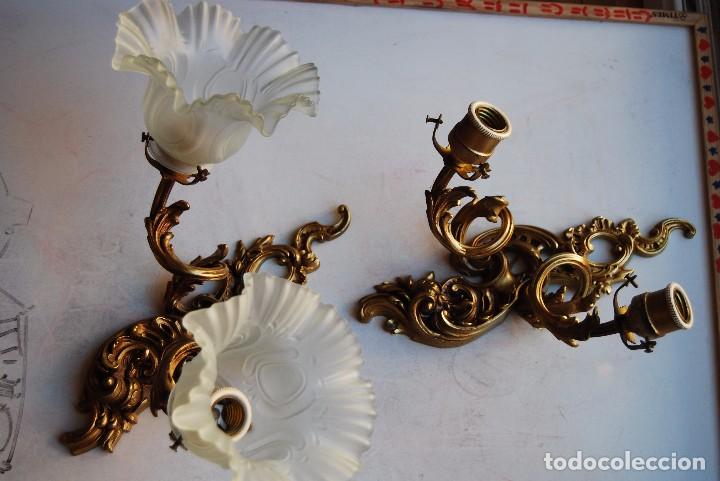 Antig&uuml;edades: Apliques tipo franc&eacute;s con tulipas de cristal - Foto 3