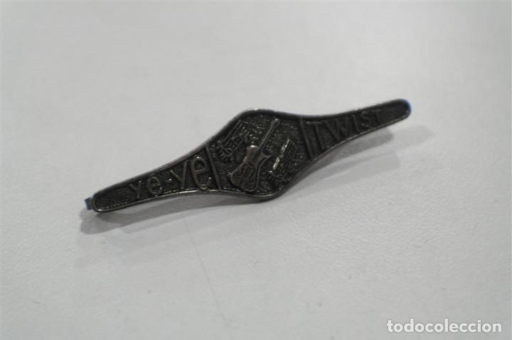 Antig&uuml;edades: Pisa corbatas Yeye - Foto 2