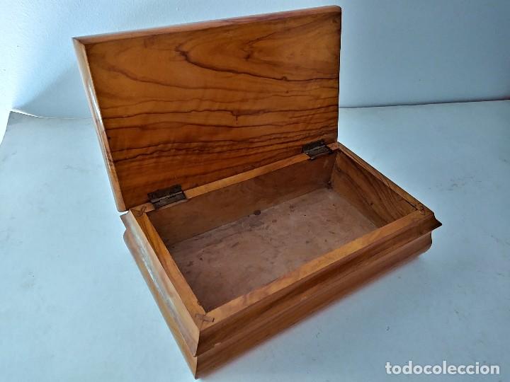 Antig&uuml;edades: CAJA DE MADERA DE OLIVO BILLAR - Foto 2