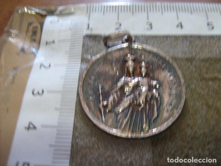 Antig&uuml;edades: MEDALLA DE PLATA DE MARIA AUXILIADORA - Foto 1