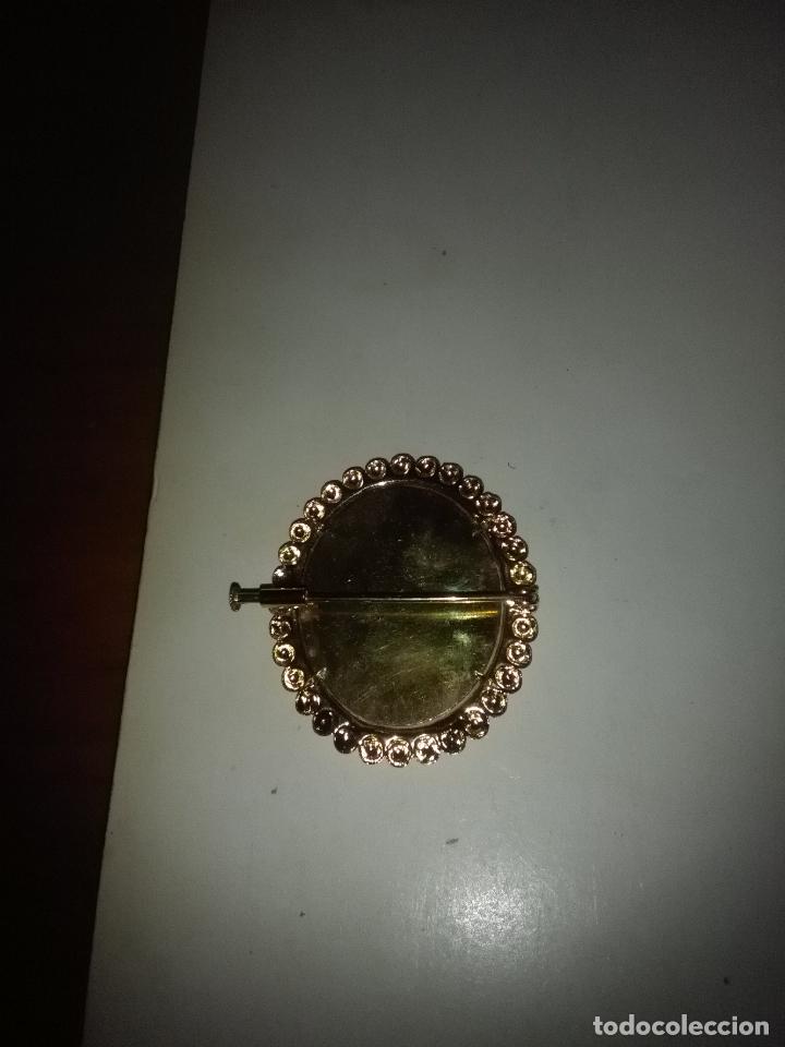 Antig&uuml;edades: BROCHE SANTA GEMA. - Foto 2