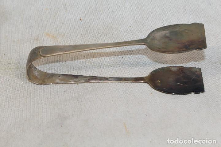 Antig&uuml;edades: pinzas grandes de servir plateadas - Foto 1