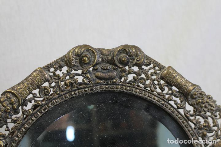 Antig&uuml;edades: espejo de sobremesa en bronce - Foto 3