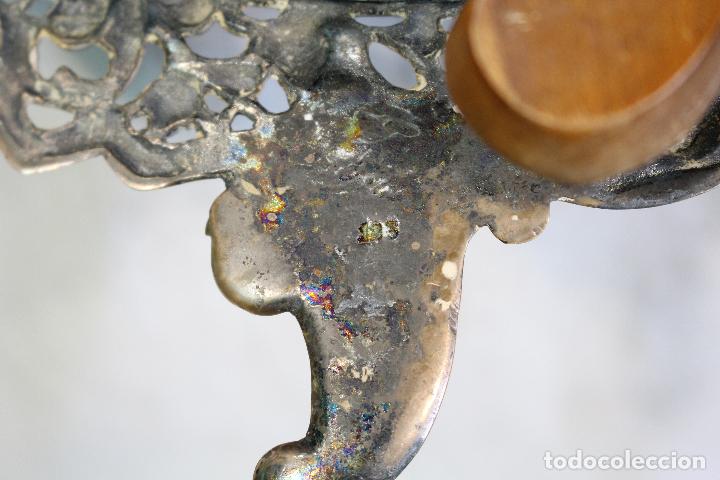 Antig&uuml;edades: espejo de sobremesa en bronce - Foto 7