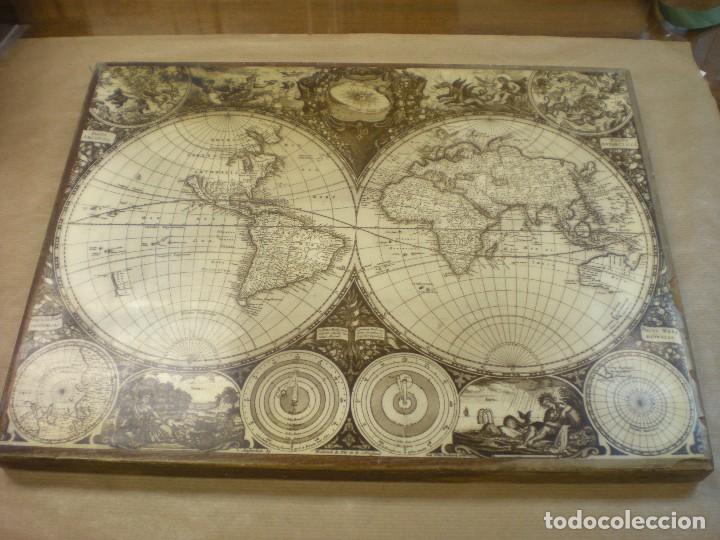 Antiguidades: L&aacute;mina con plano mundial para colgar 38x30cm