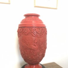 Antigüedades: EXCEPCIONAL JARRÓN TIBOR LABRADO ROJO ORIENTAL - 50 CM (ASIA CHINA LACA CINABRIO). Lote 94331248