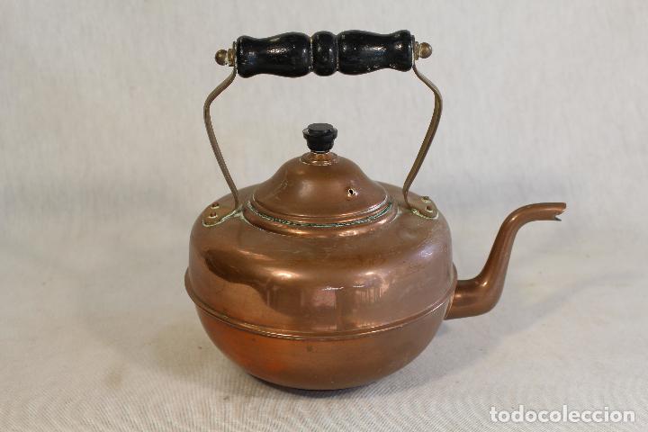 tetera antigua de cobre 