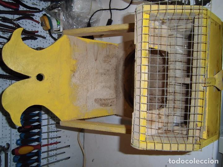 Antig&uuml;edades: antigua jaula de perdiz con soporte de madera - Foto 4