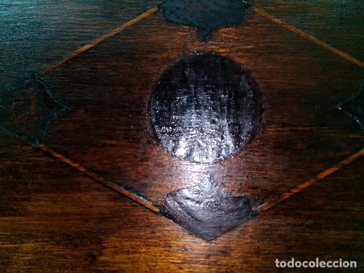 Antig&uuml;edades: caja de madera - Foto 9