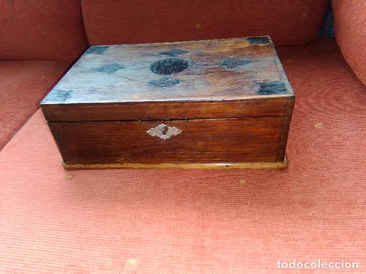 Antig&uuml;edades: caja de madera - Foto 14