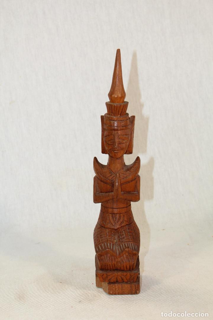 Antig&uuml;edades: figura de buda tallada en madera - Foto 1