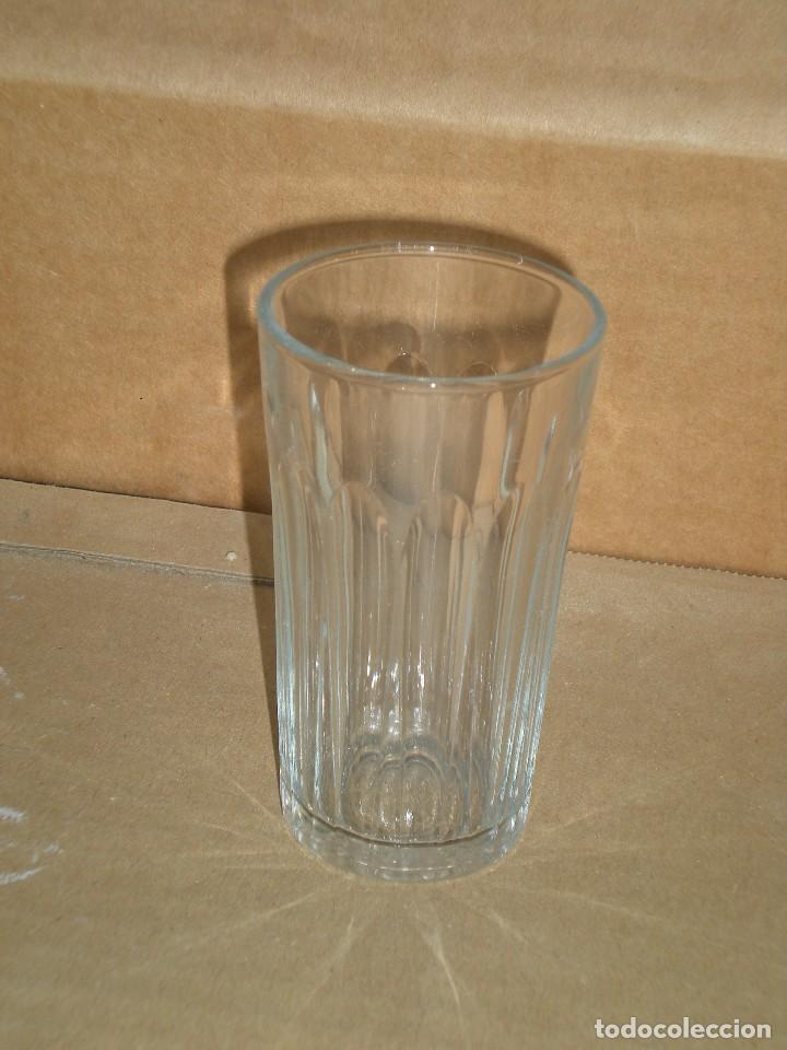 Antiguidades: 7 vasos peque&ntilde;os altura 8,5cm dboca 5cm