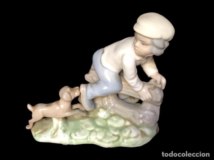 Antig&uuml;edades: ni&ntilde;o con perro,tengra, impecable, 15 x 15 x 9 - Foto 1