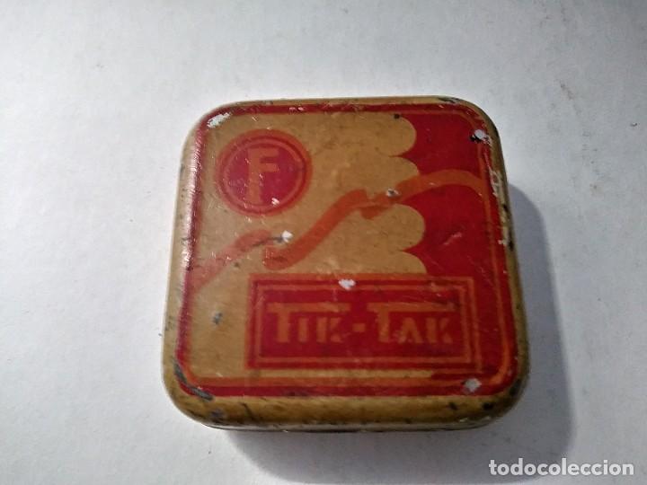 Antig&uuml;edades: caja de metal TIK TAK - Foto 1