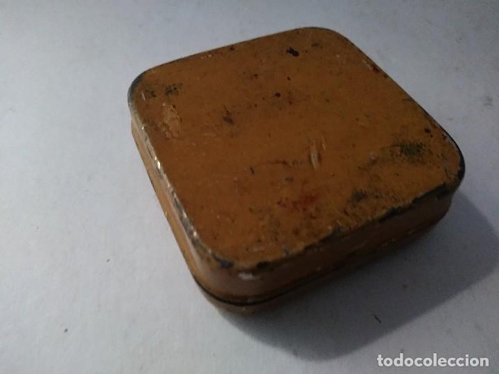 Antig&uuml;edades: caja de metal TIK TAK - Foto 4