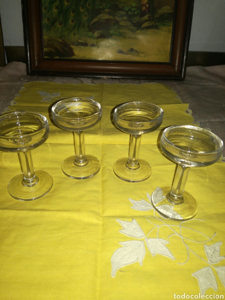 Antig&uuml;edades: 4 antiguas peque&ntilde;as y originales copas - Foto 1