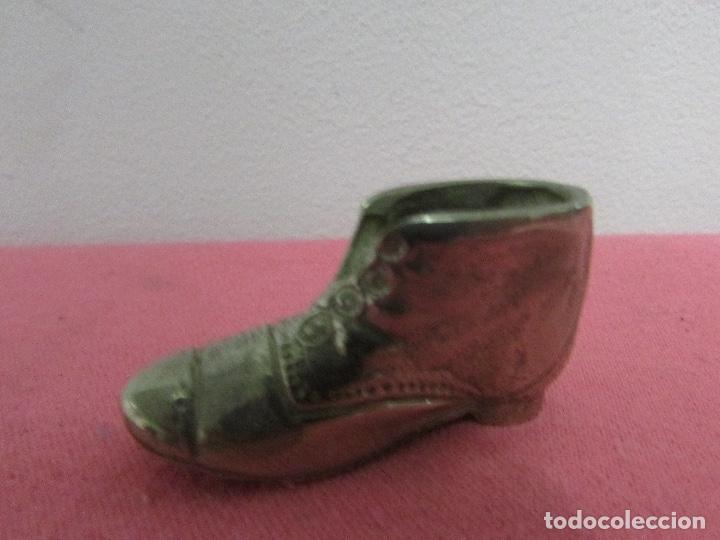 Antig&uuml;edades: Figura bota metal # - Foto 1