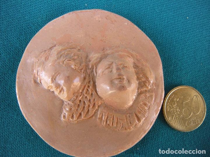 Antig&uuml;edades: ANGELES, PLAF&Oacute;N CER&Aacute;MICO EN RELIEVE. - Foto 3