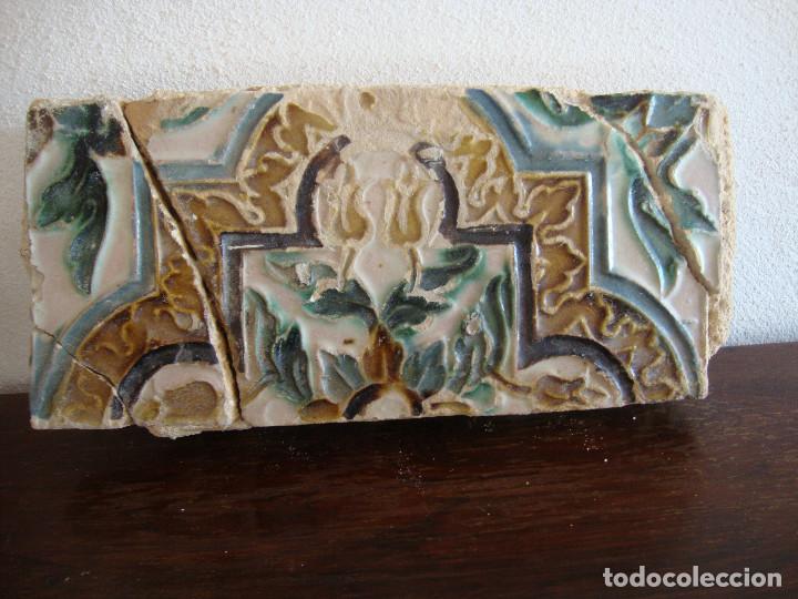 Antig&uuml;edades: Azulejo del siglo XVI - Foto 1