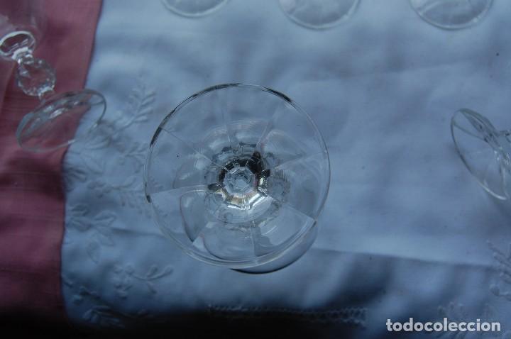 Antig&uuml;edades: 6 copas de cristal tallado. - Foto 2