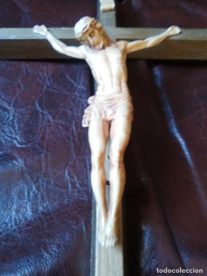 Antig&uuml;edades: Cristo de pl&aacute;stico duro,s,XX.