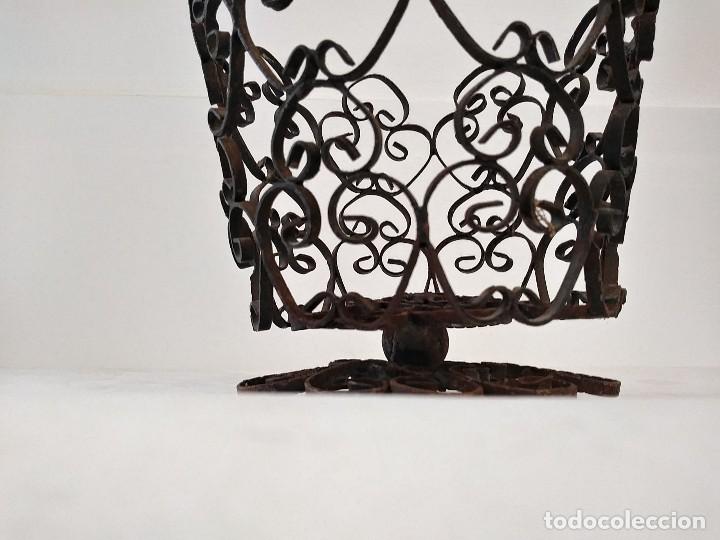 Antig&uuml;edades: antiguo macetero de hierro forjado - Foto 8