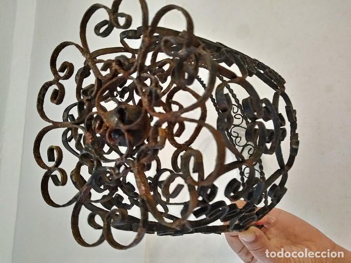Antig&uuml;edades: antiguo macetero de hierro forjado - Foto 9