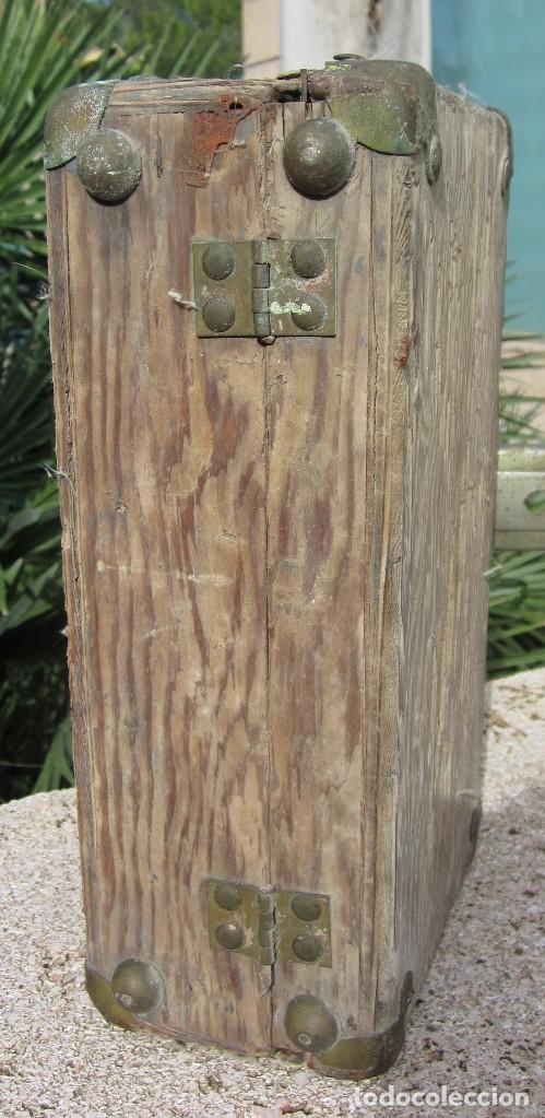 Antig&uuml;edades: Antiguo ba&uacute;l madera - Foto 8