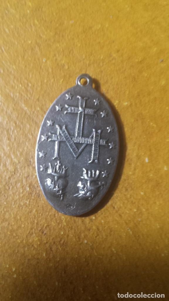Antig&uuml;edades: medalla de plata religiosa - Foto 2