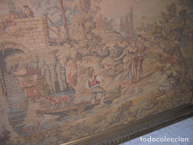 Antig&uuml;edades: TAPIZ CON MOTIVOS CAMPESTRES. - Foto 2