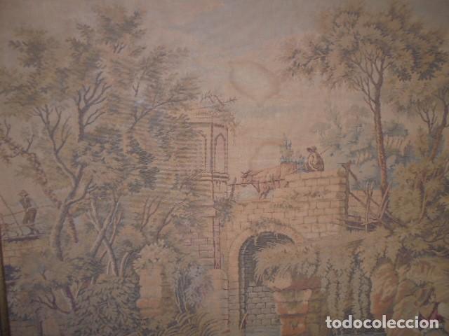 Antig&uuml;edades: TAPIZ CON MOTIVOS CAMPESTRES. - Foto 3