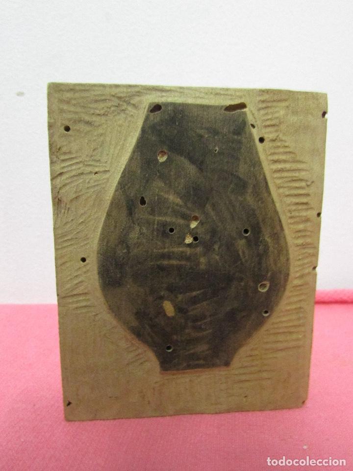 Antiquit&eacute;s: Talla del pintor Bilba&iacute;no Arrue vasija en madera #