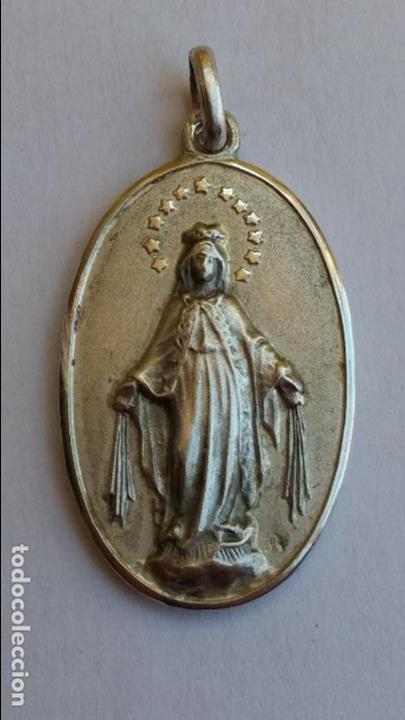 Antig&uuml;edades: Medalla de virgen inmaculada de 3,5 x 2 cms - Foto 1
