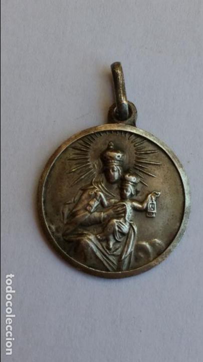 Antig&uuml;edades: Medalla de virgen del carmen  de 2,1 cms de diametro - Foto 1