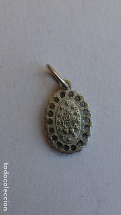 Antig&uuml;edades: Medalla de virgen inmaculada de 1,5 x 1 cms - Foto 2